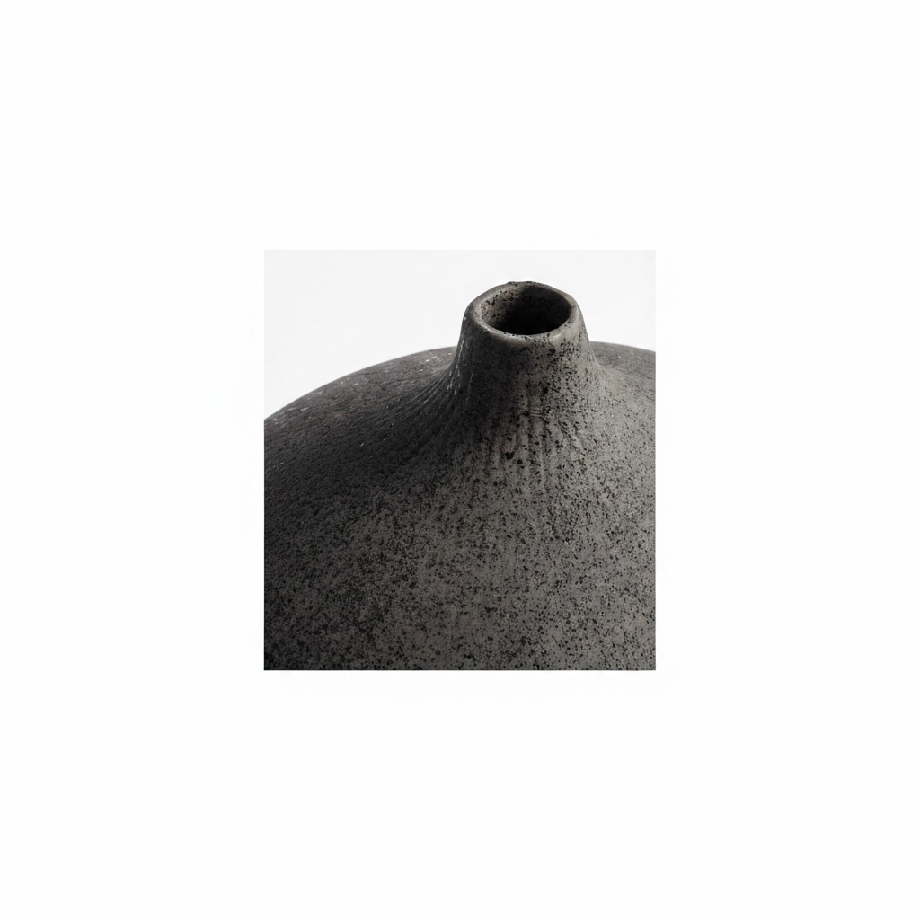 Courtland Vase detail
