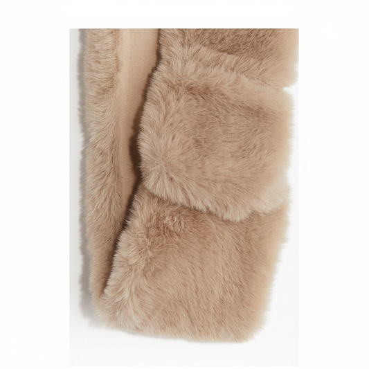 H&M Fluffy Headband Earmuffs One Size – Close-up beige fluffy texture detail on white background